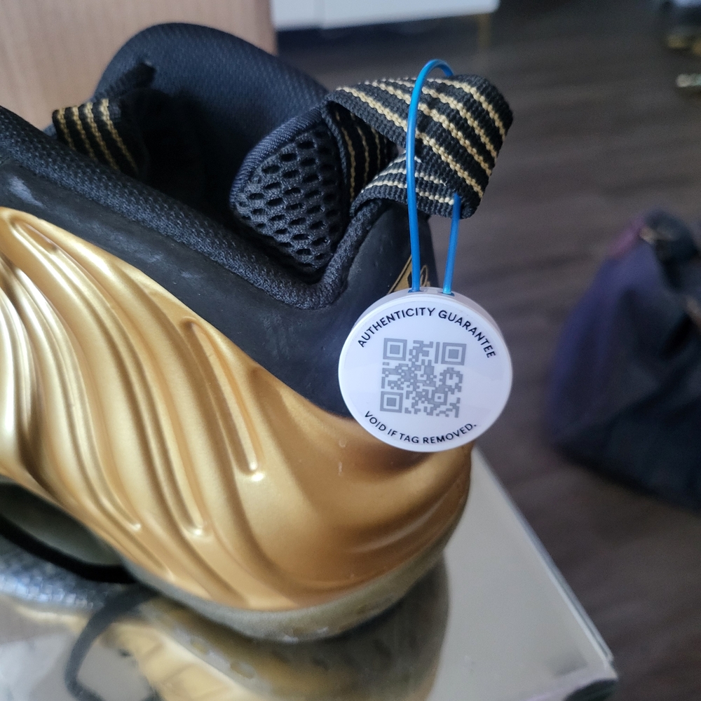 Nike Air Foamposite Pro Metallic Gold Men's Size 12 - Picture 9 of 9